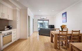 Airport Apartments By Vetroblu